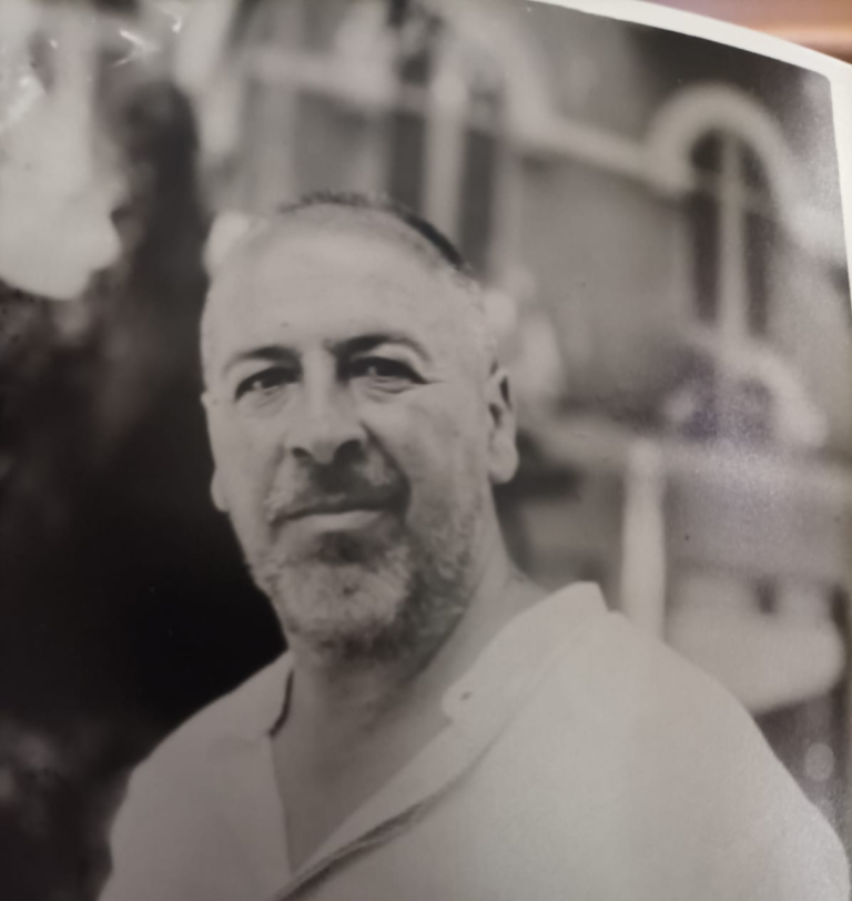 Il PhD USA Dott. - CAV. Costantino Mazzanobile d'Aragona naturopata master specializzato in naturopatia scientifica umana e veterinaria